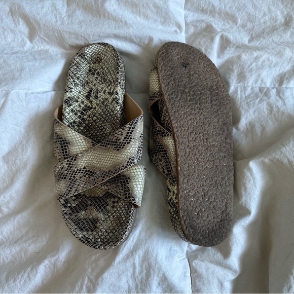 Anthropologie size 7 snakeskin slide sandals - Picture 3 of 3